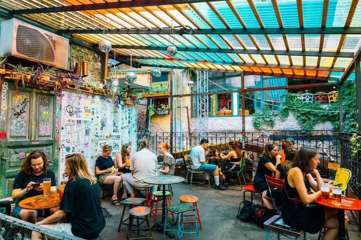 vue intérieur visite budapest quartier juif