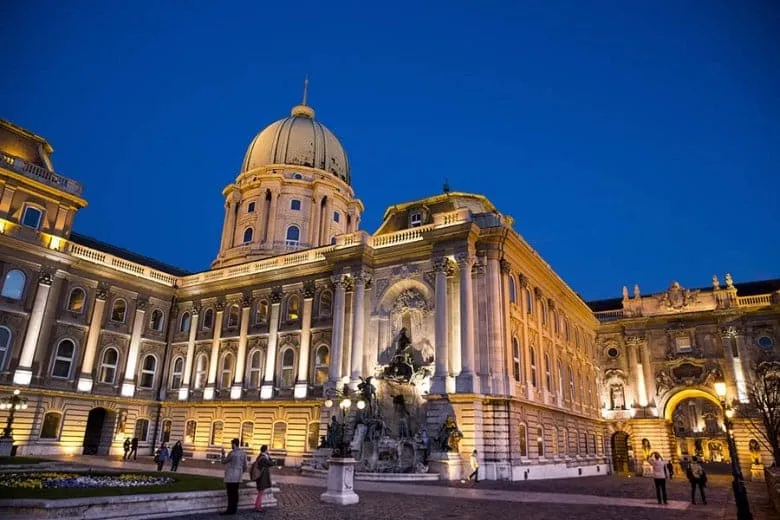 Château de Buda Budapest Palais Royal Galerie Nationale