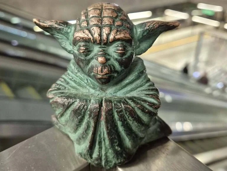 Statue Kolodko de Yoda à la station de métro Szent Gellért tér